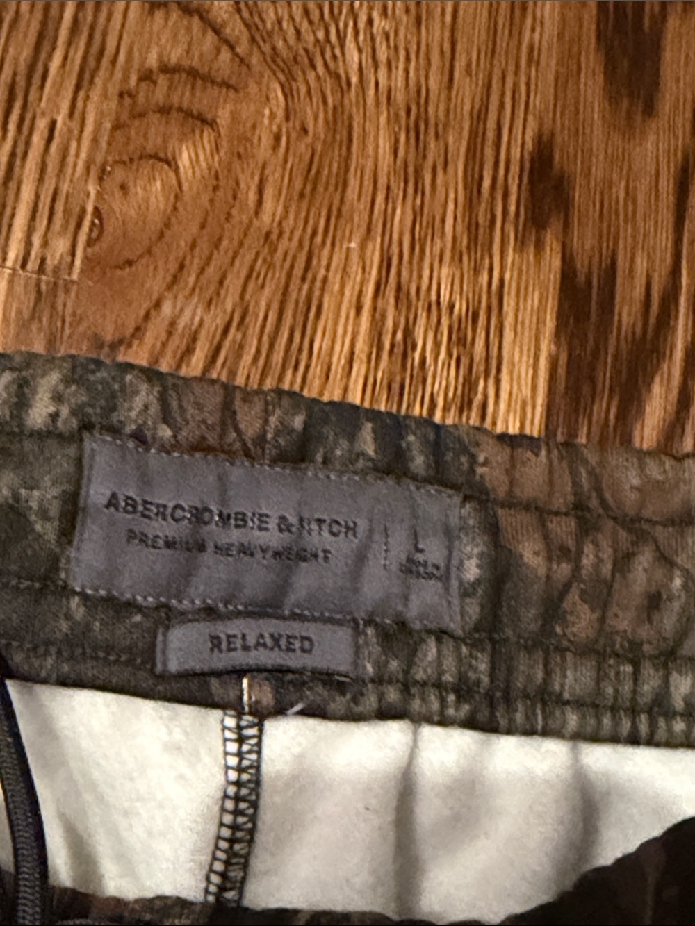 Abercrombie & Fitch tree camo wide leg sweatpants large - Picture 2 of 16
